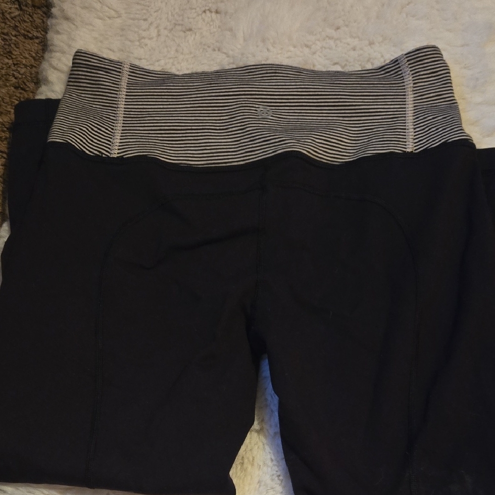 lululemon athletica Black Leggings with Striped Waistband (Reversable To Black)